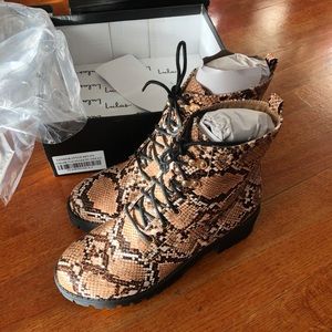 NIB Tan Snake Print Lace-Up Ankle Boots